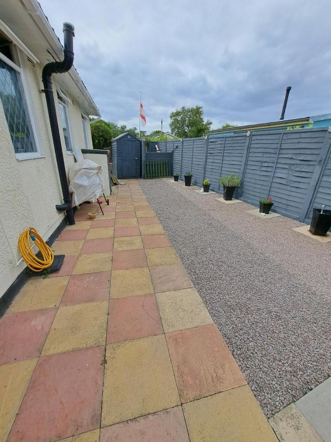 Beach & Tonic Beachside Chalet Humberston Exteriör bild
