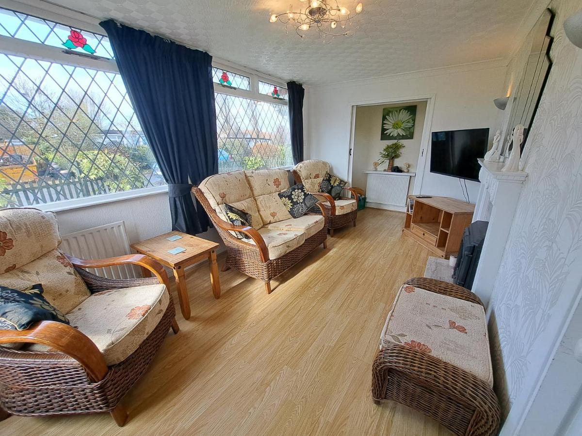 Beach & Tonic Beachside Chalet Humberston Exteriör bild
