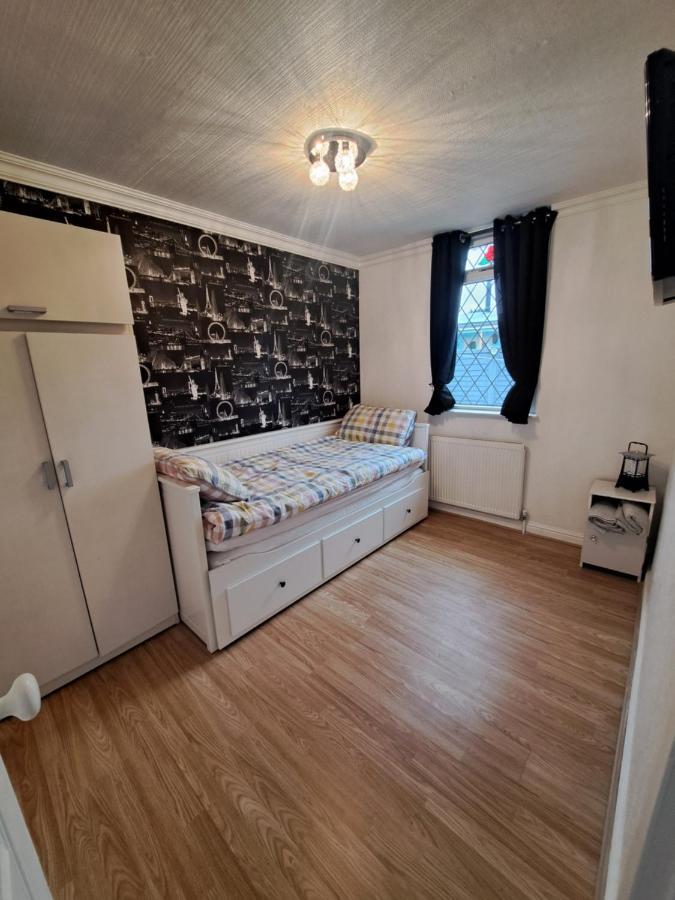 Beach & Tonic Beachside Chalet Humberston Exteriör bild