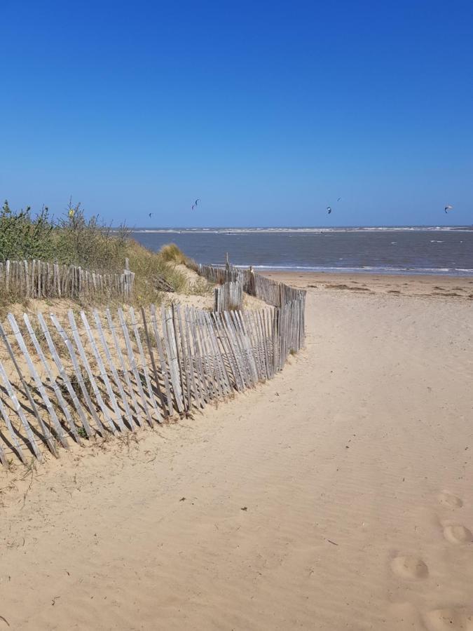 Beach & Tonic Beachside Chalet Humberston Exteriör bild