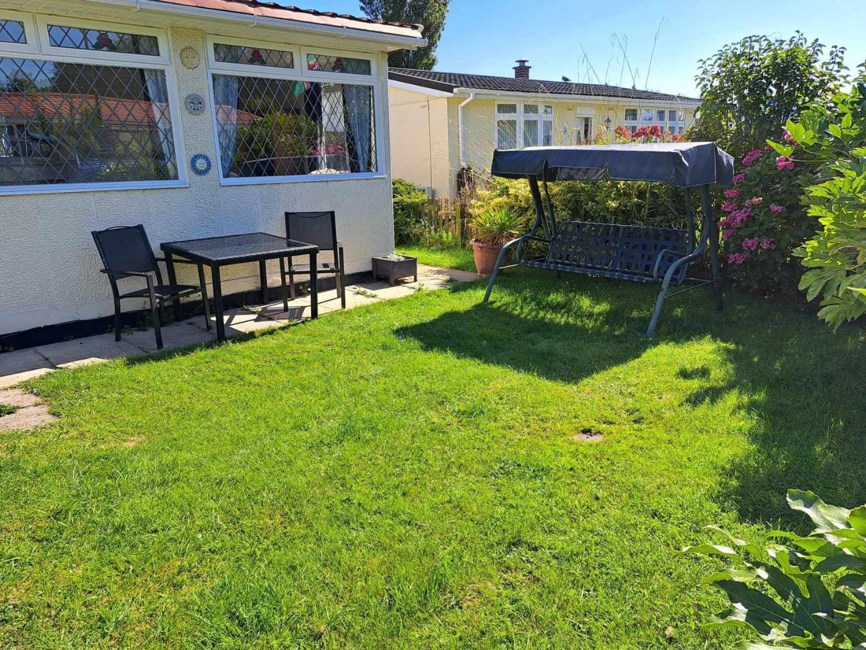 Beach & Tonic Beachside Chalet Humberston Exteriör bild